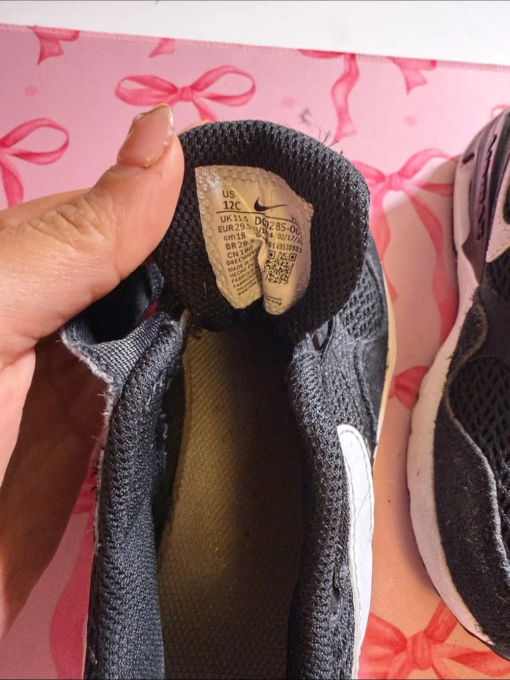 Nike Kids Black and White Air Cushion Hook-and-Loop Sneakers